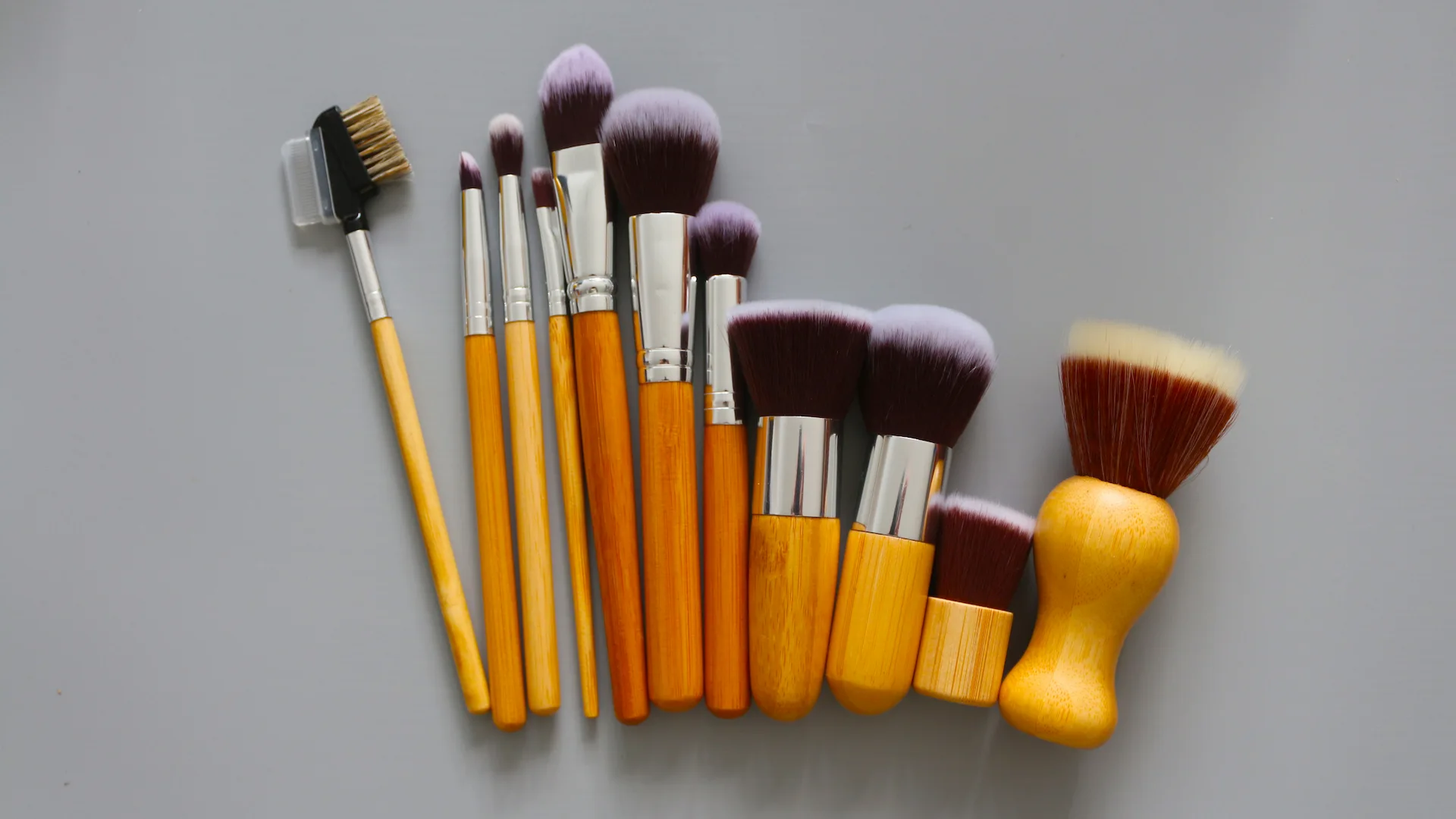bamboo makeuo brush